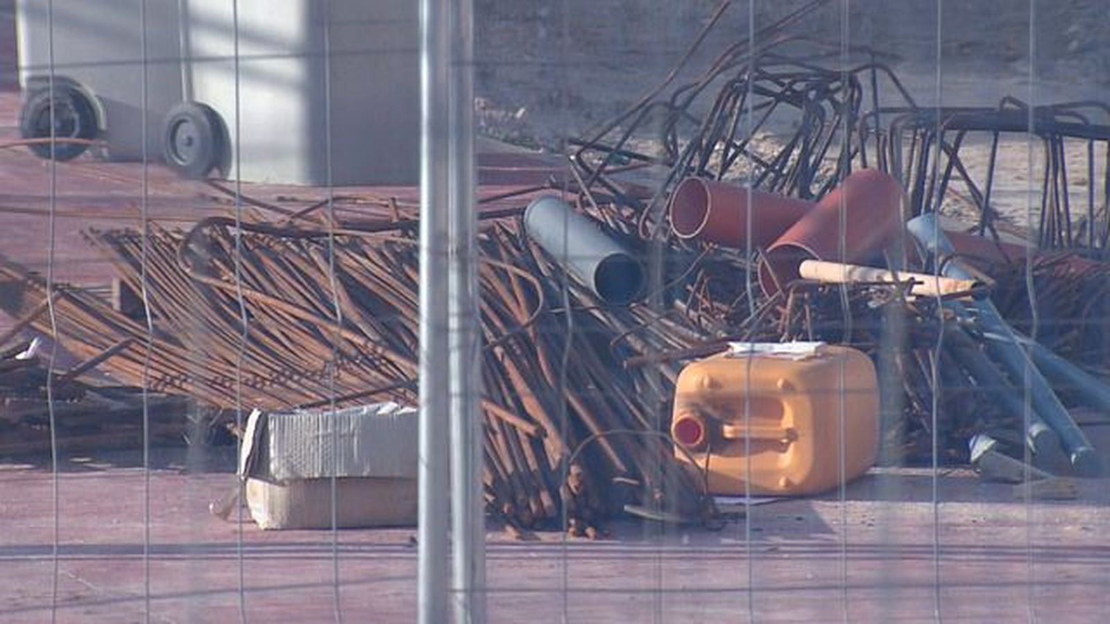 Un colegio de Sanchinarro convive desde septiembre con excavadoras en el patio