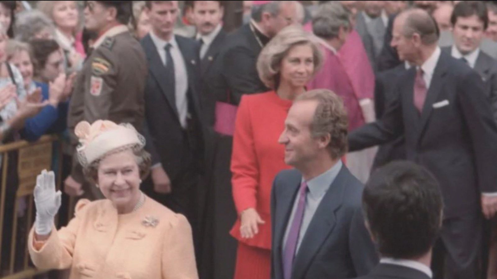 Cuando Isabel II acudió a El Escorial, última morada del rey de Inglaterra Felipe II