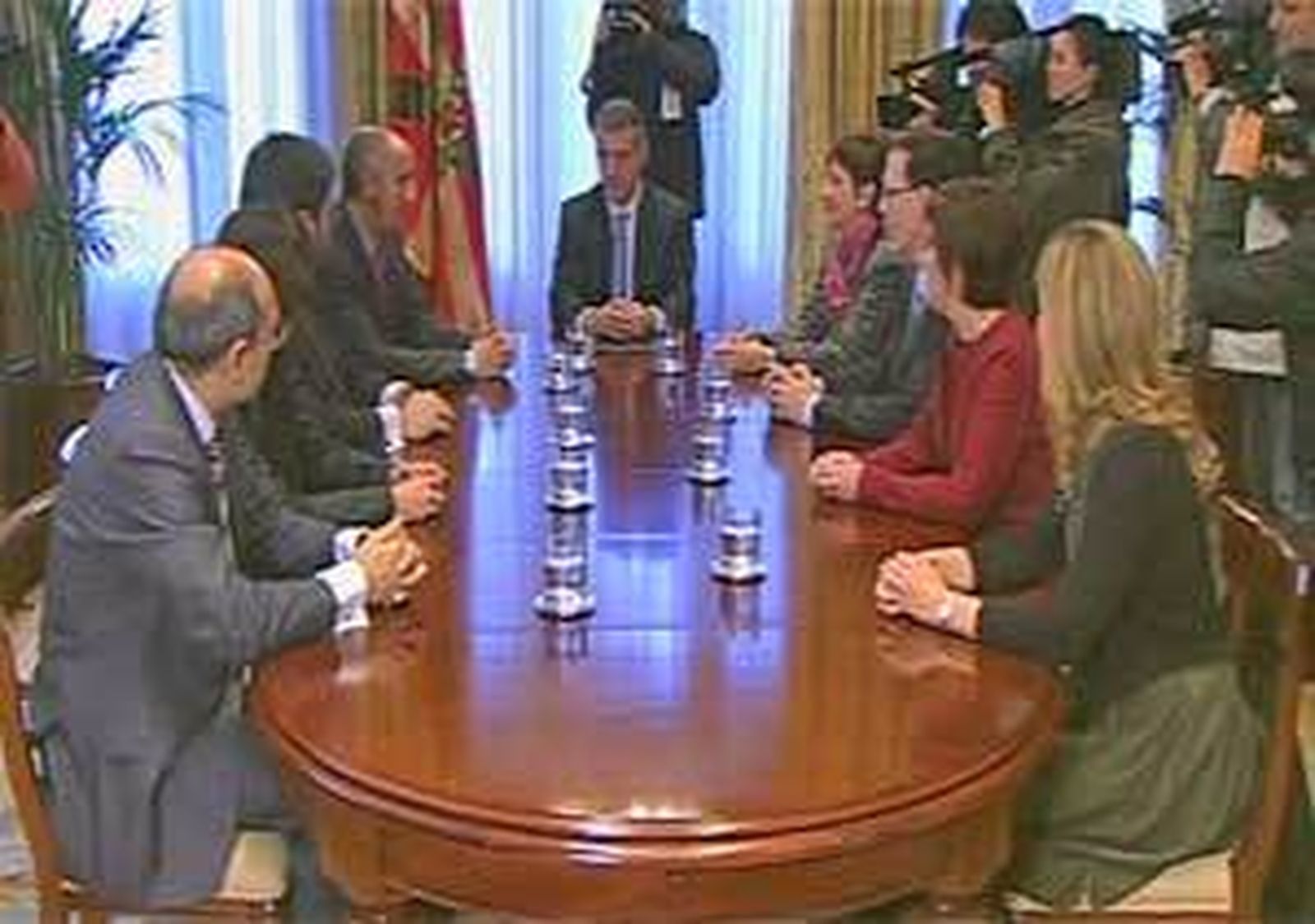 Los ochos consejeros vascos prometen sus cargos