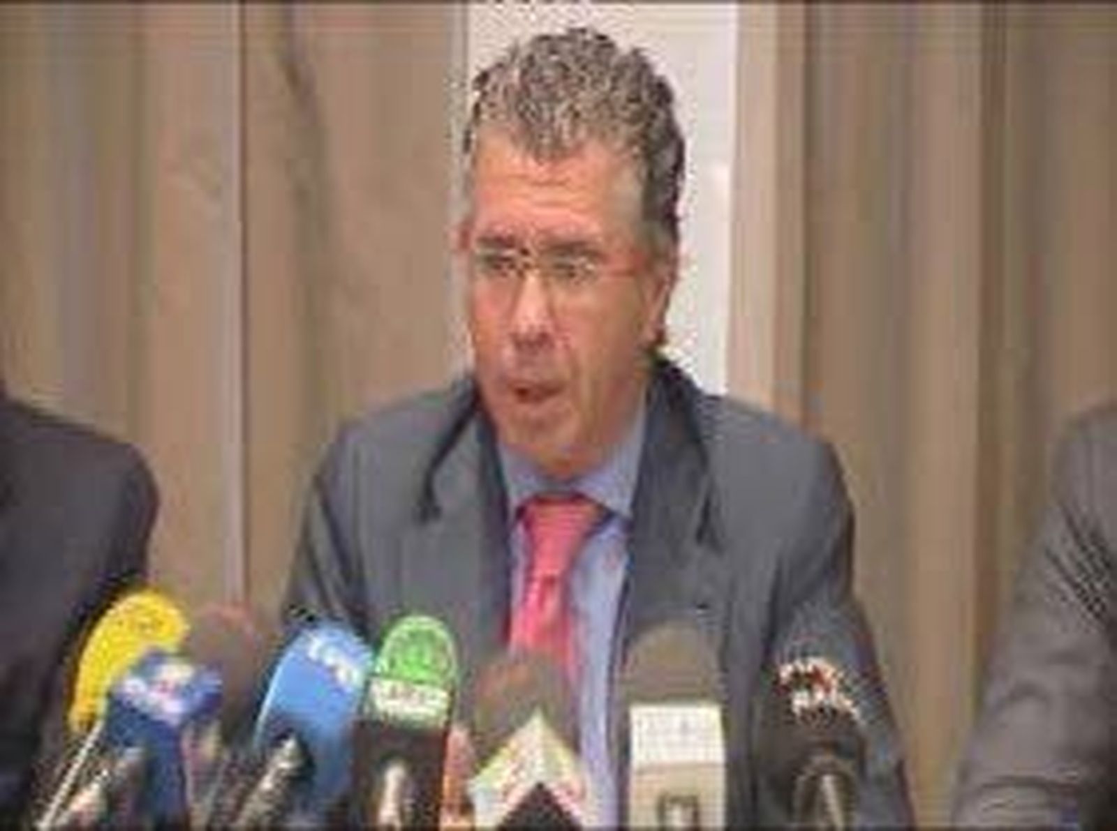 Granados destaca el compromiso municipal con la austeridad de los Ayuntamientos populares