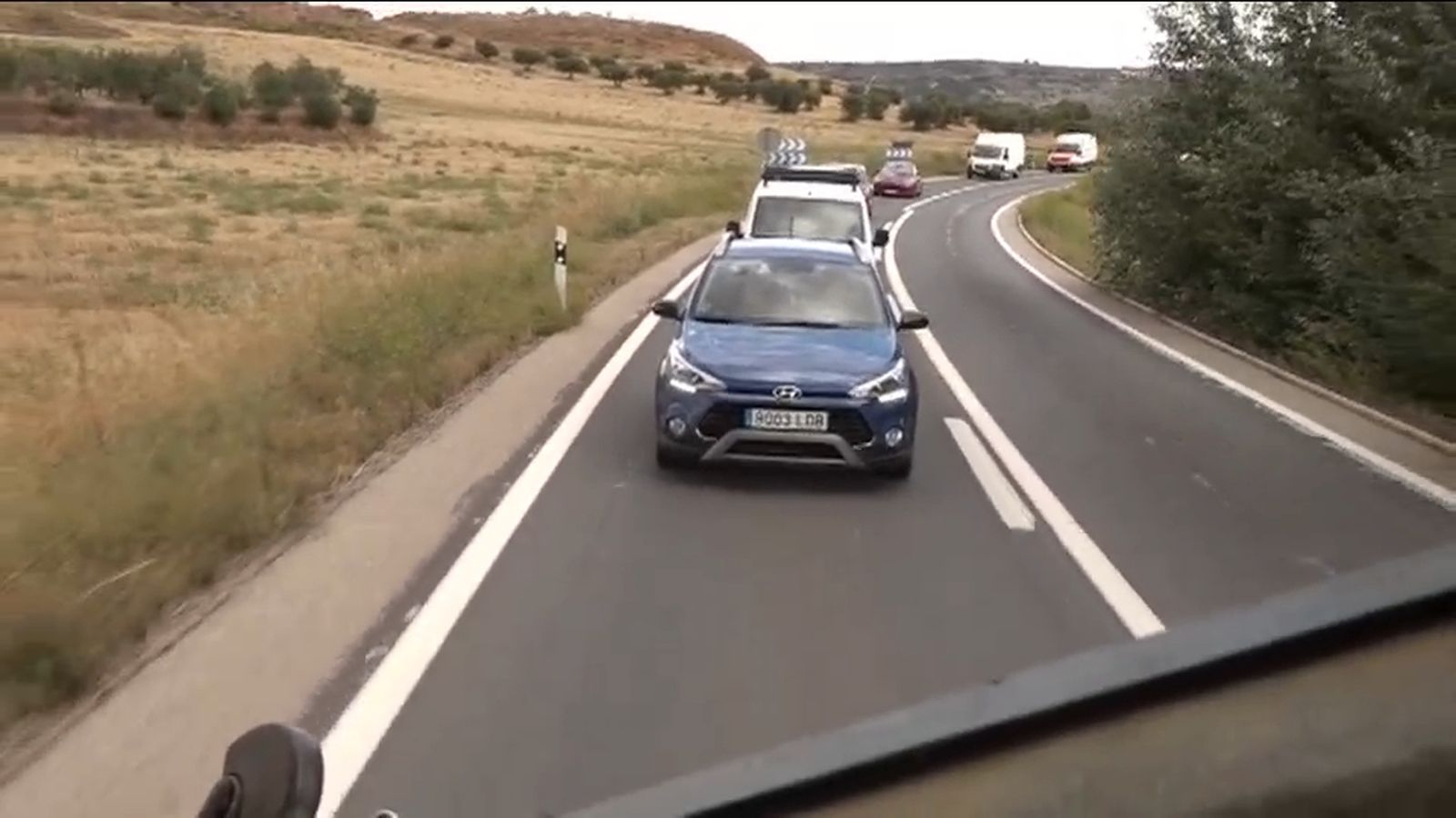 Adelantamiento en carretera