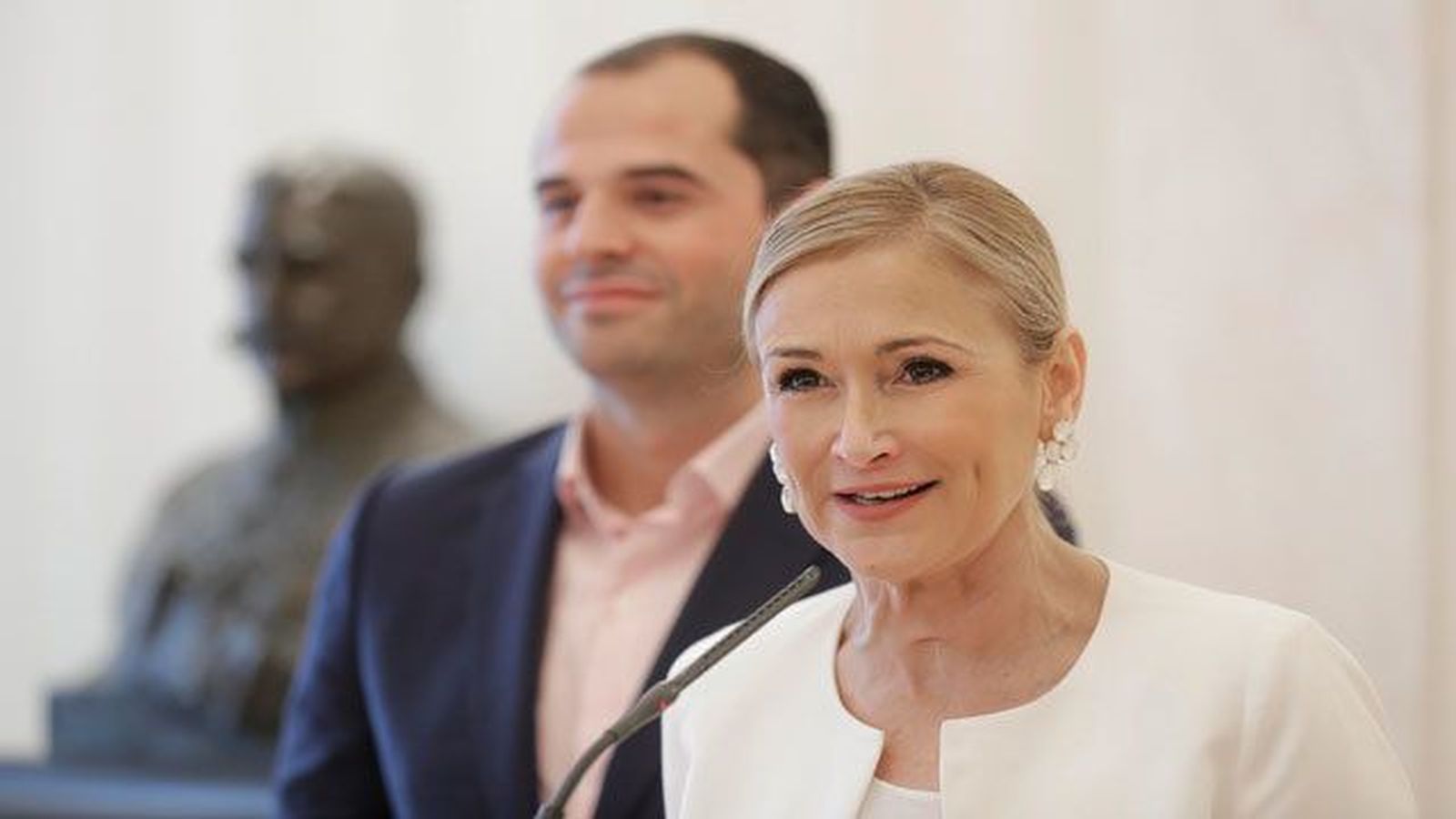 Cifuentes y Aguado reconducen su alianza de cara a la negociación de los presupuestos