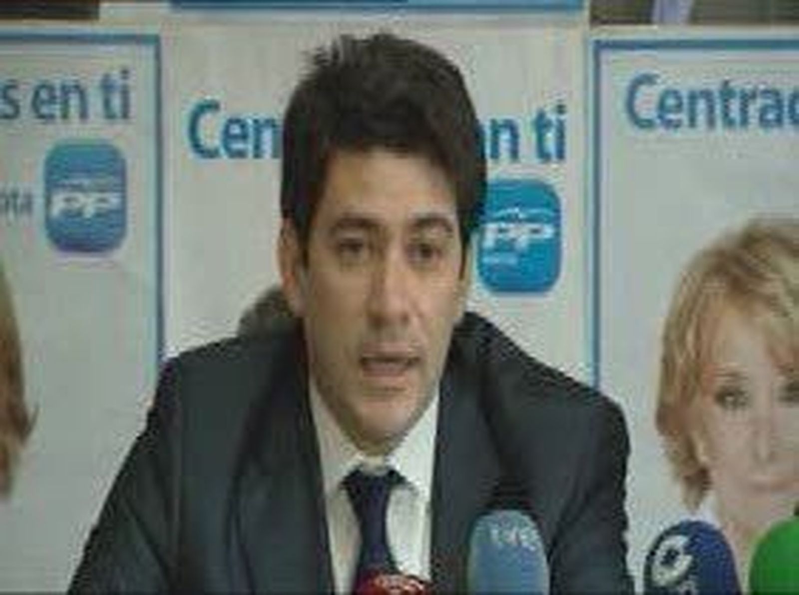 David Pérez denuncia ante la policía pintadas amenazantes contra él aparecidas en la sede del PP