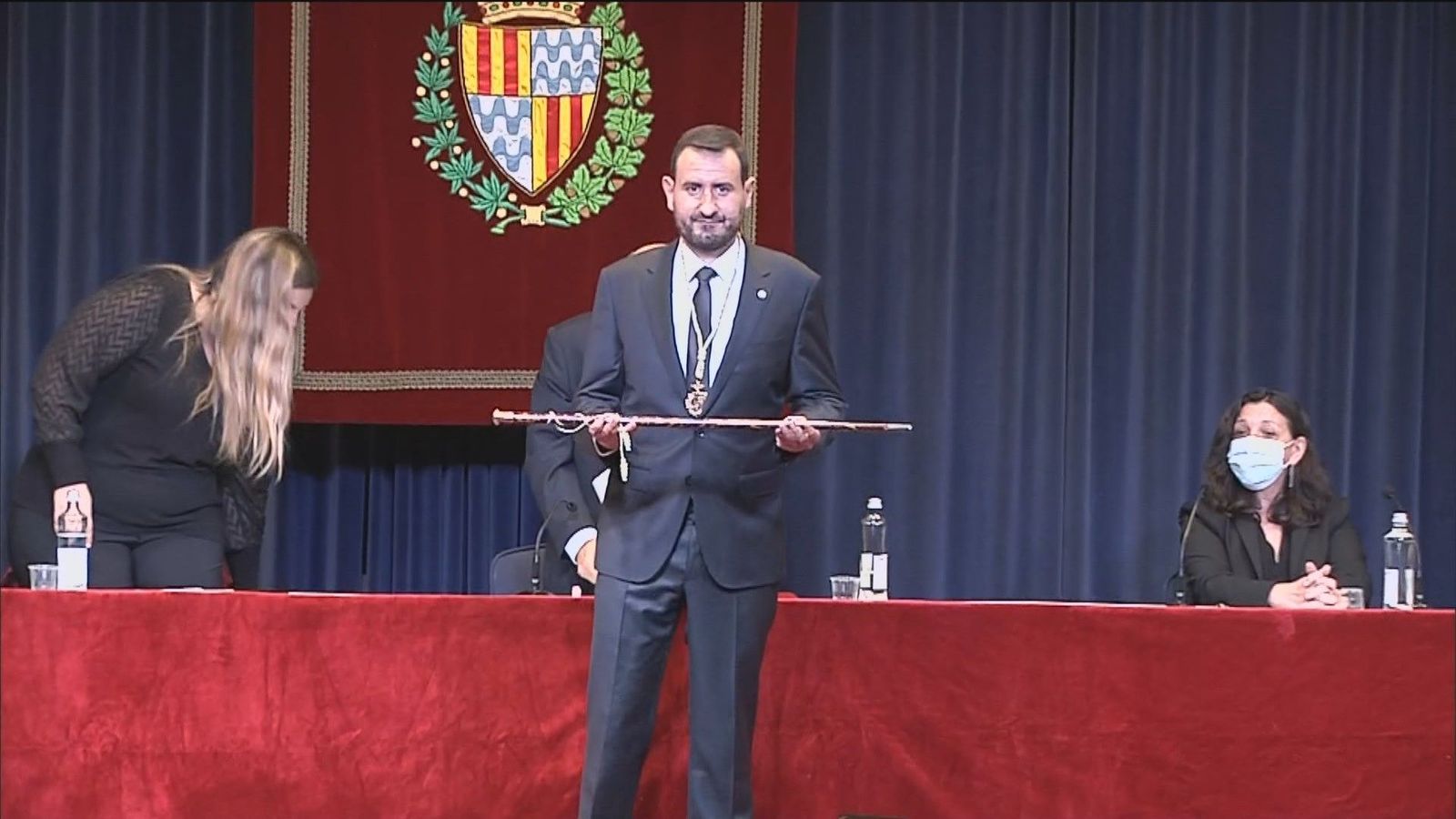 Rubén Guijarro del PSC recupera la alcaldía de Badalona tras la moción de censura contra Albiol