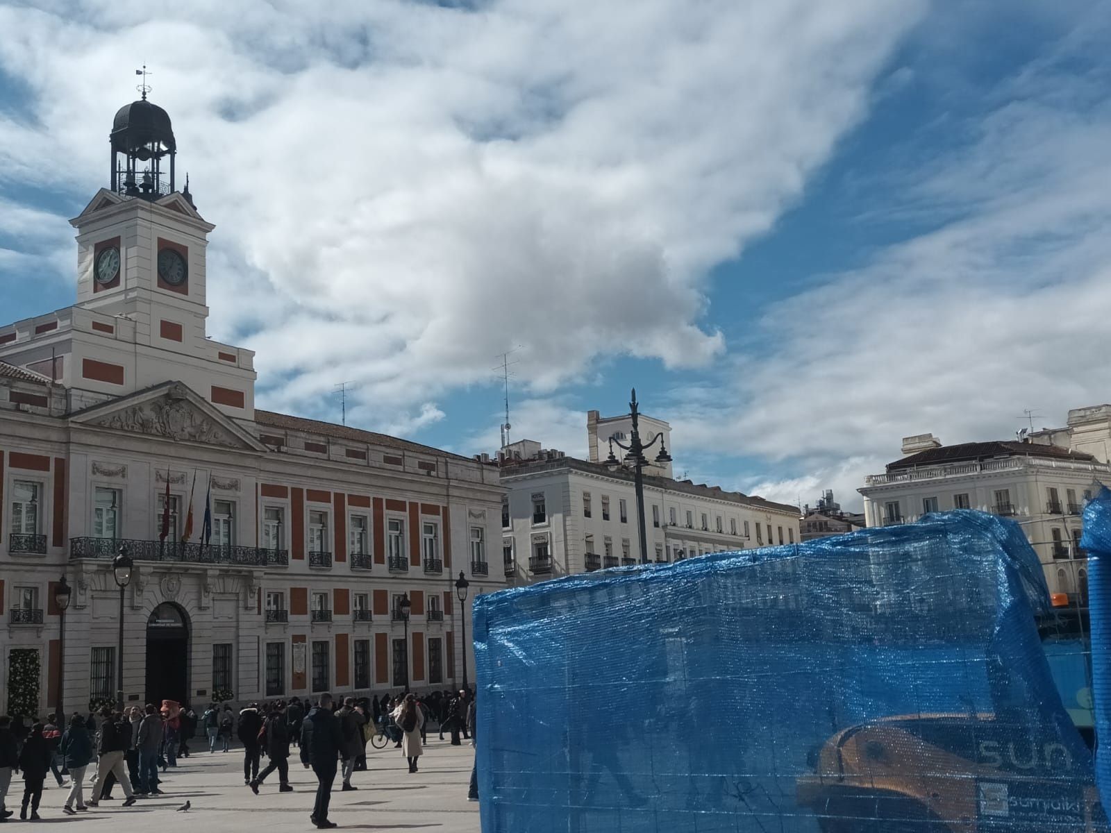 Obras en Sol para la instalación de toldos este verano