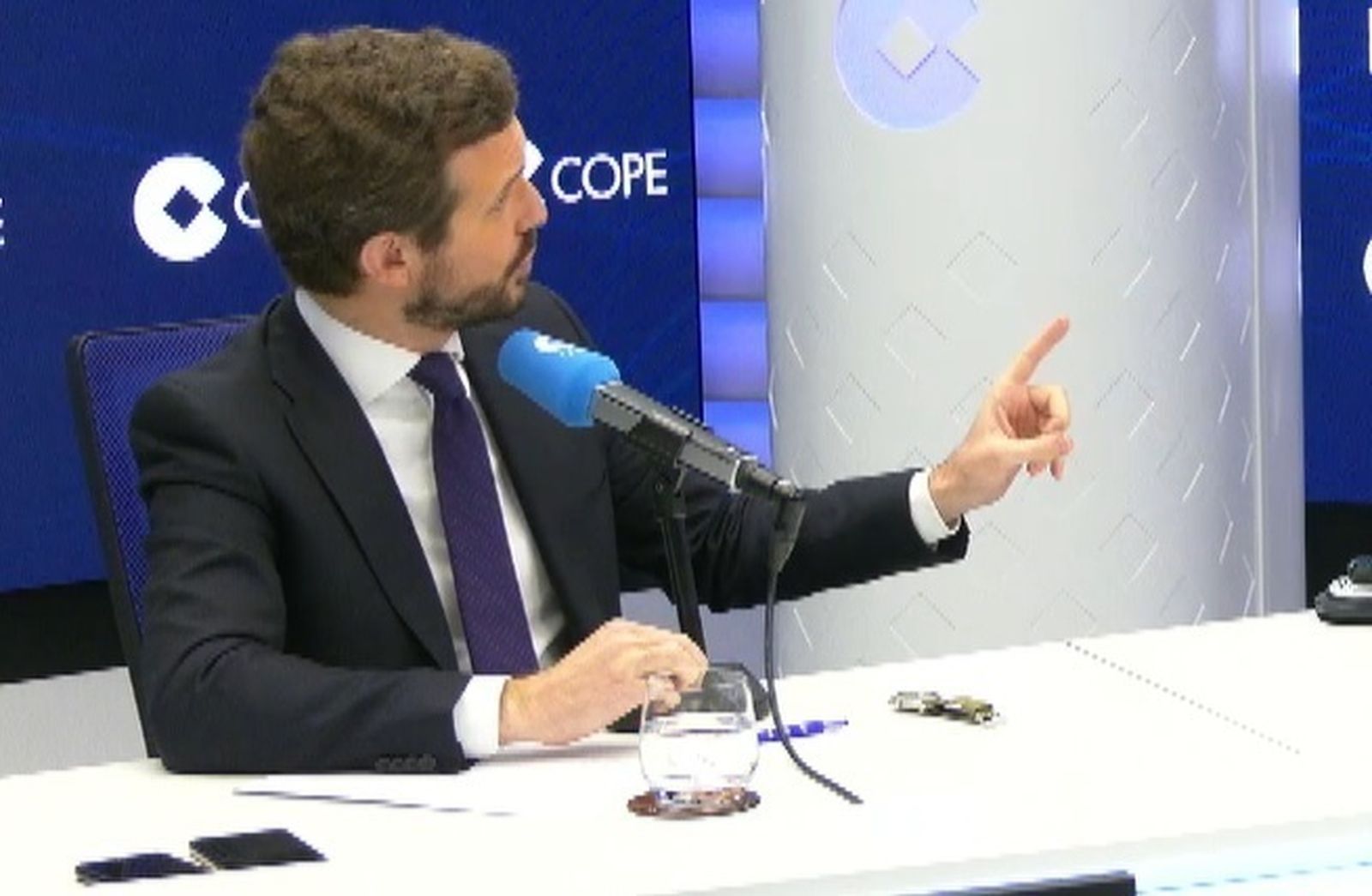Casado responde a Ayuso y le pide zanjar la crisis