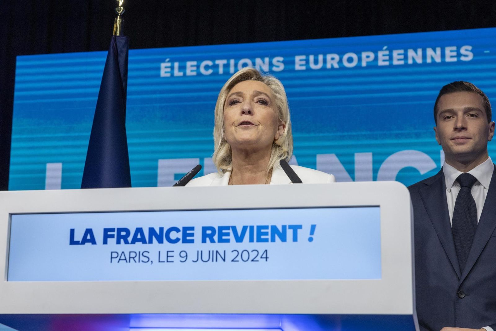 Marine Le Pen: si ganamos las elecciones francesas seremos implacables con Puigdemont
