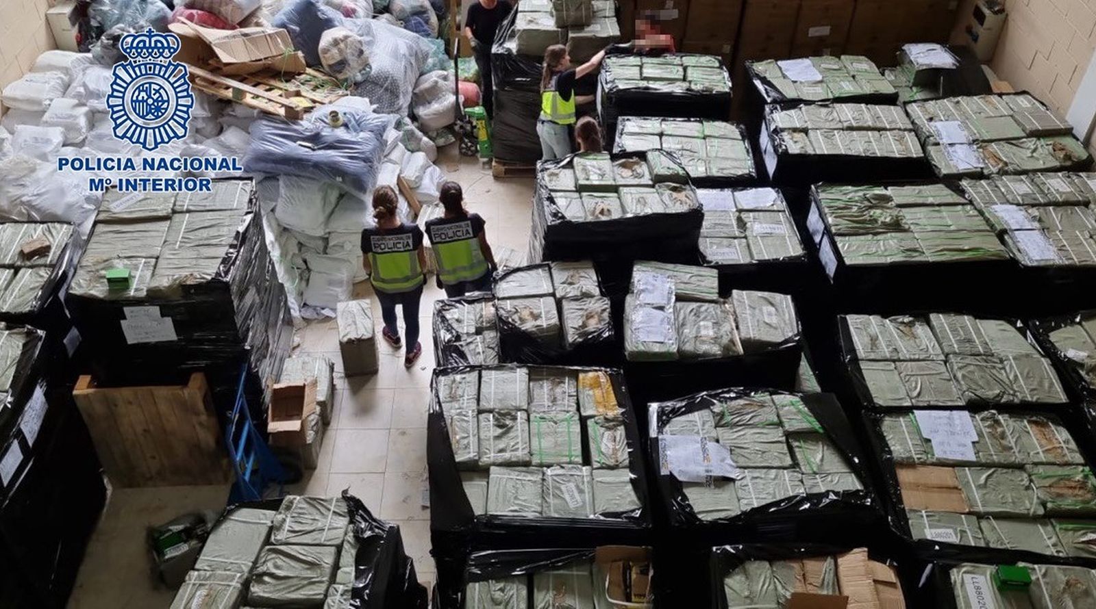 Intervenidos casi dos millones de pilas falsificadas a una empresa en Madrid