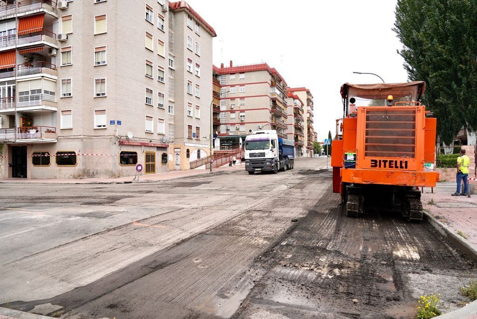 Preparación de las calles de Móstoles que posteriormente serán asfaltadas