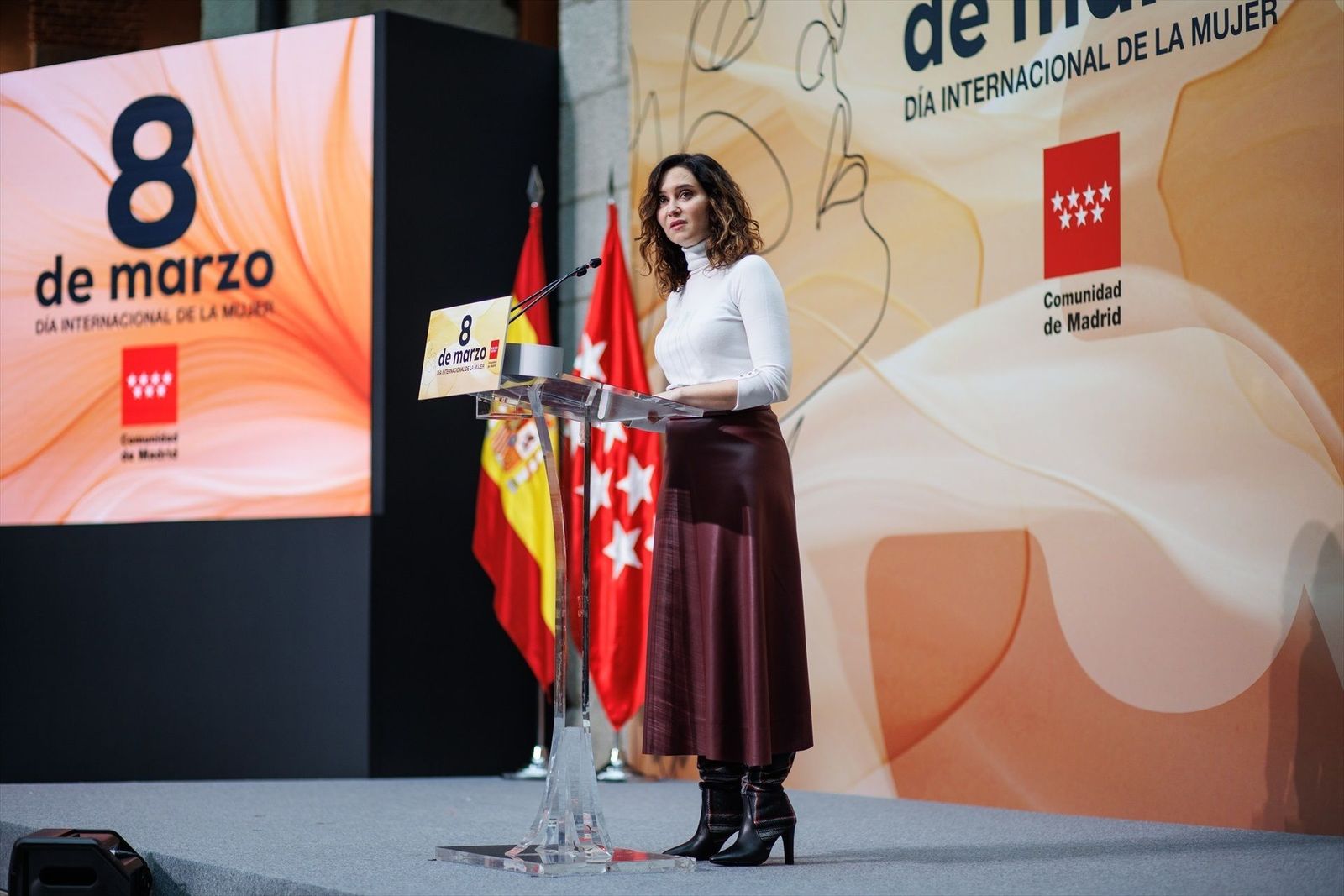 Ayuso se pregunta el 8-M "cuándo es el Día del Hombre" para hablar de sus problemas