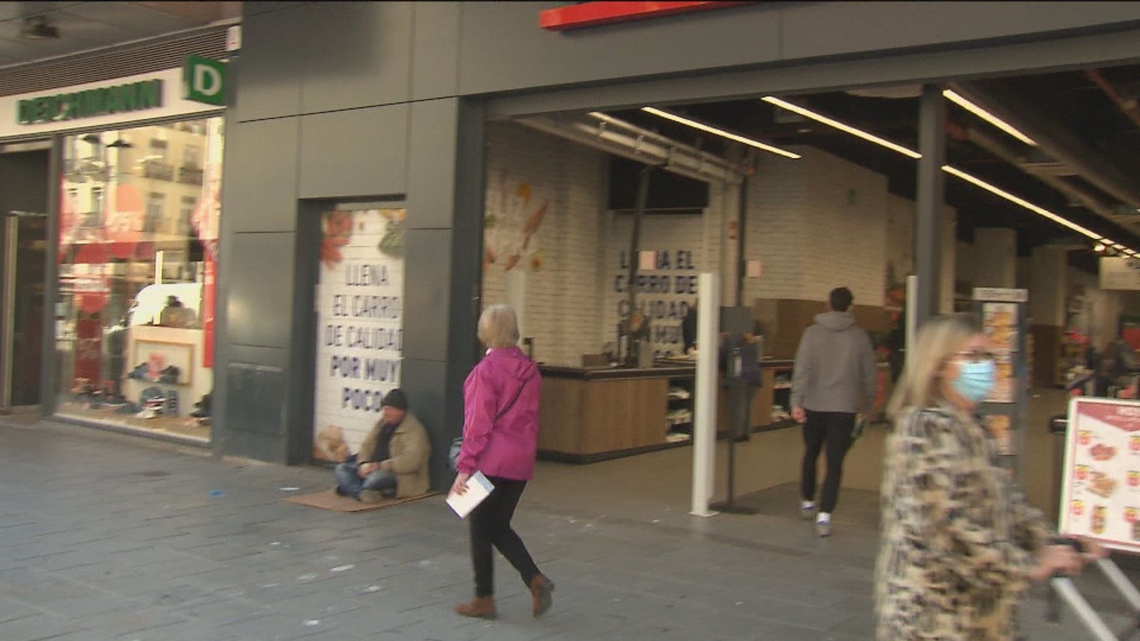 La calle Fuencarral se convierte en la 'milla de oro' de los supermercados