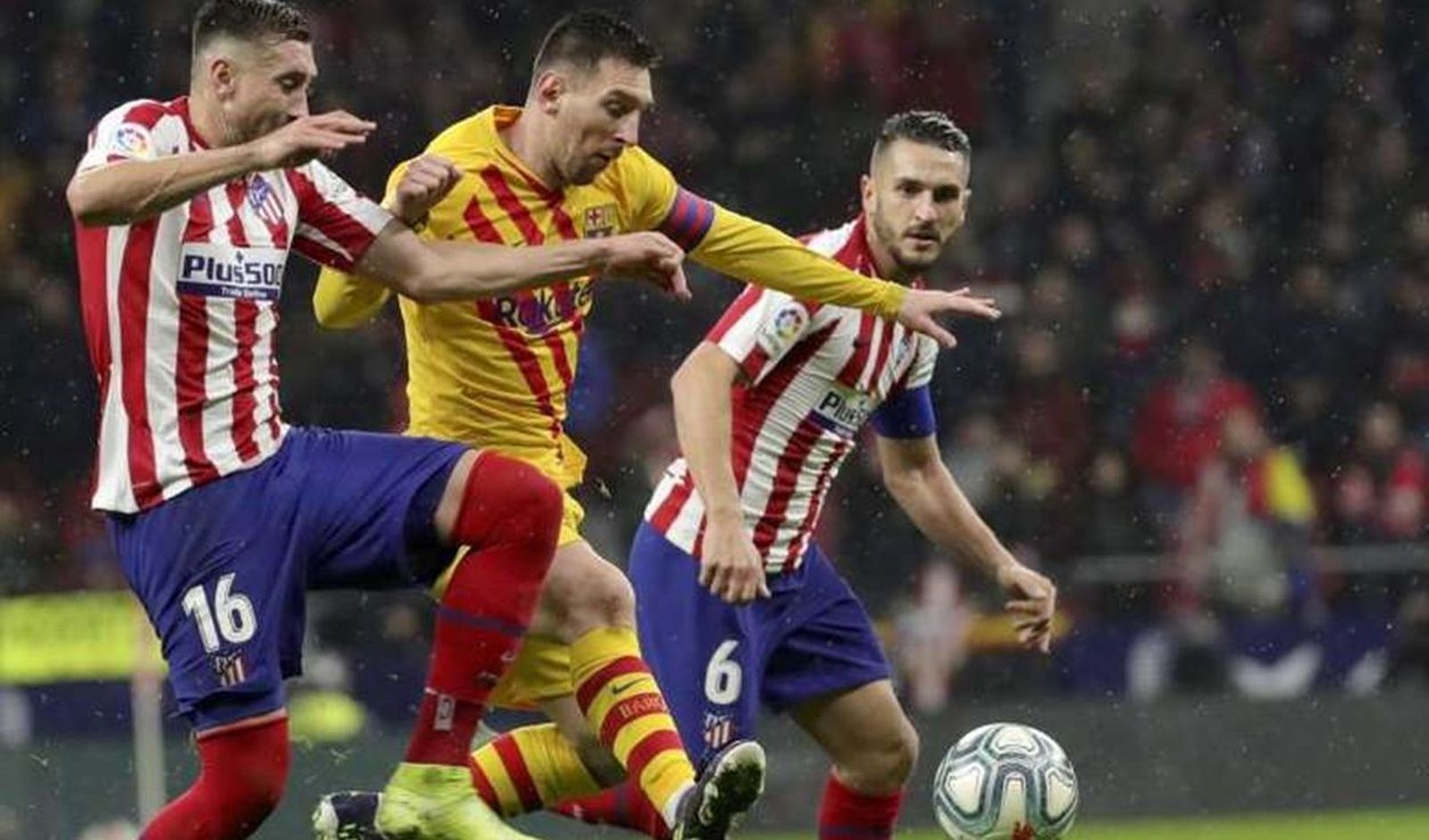 Messi ante Giménez y Koke