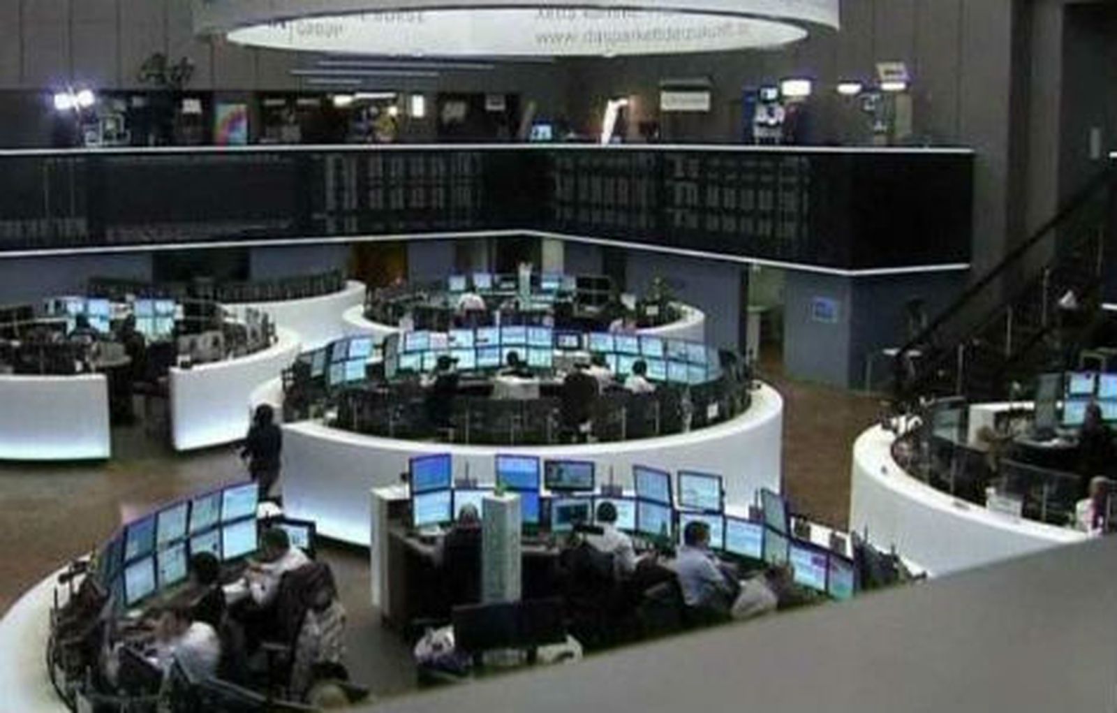 España coloca 5.038 millones en letras al interés más alto desde febrero