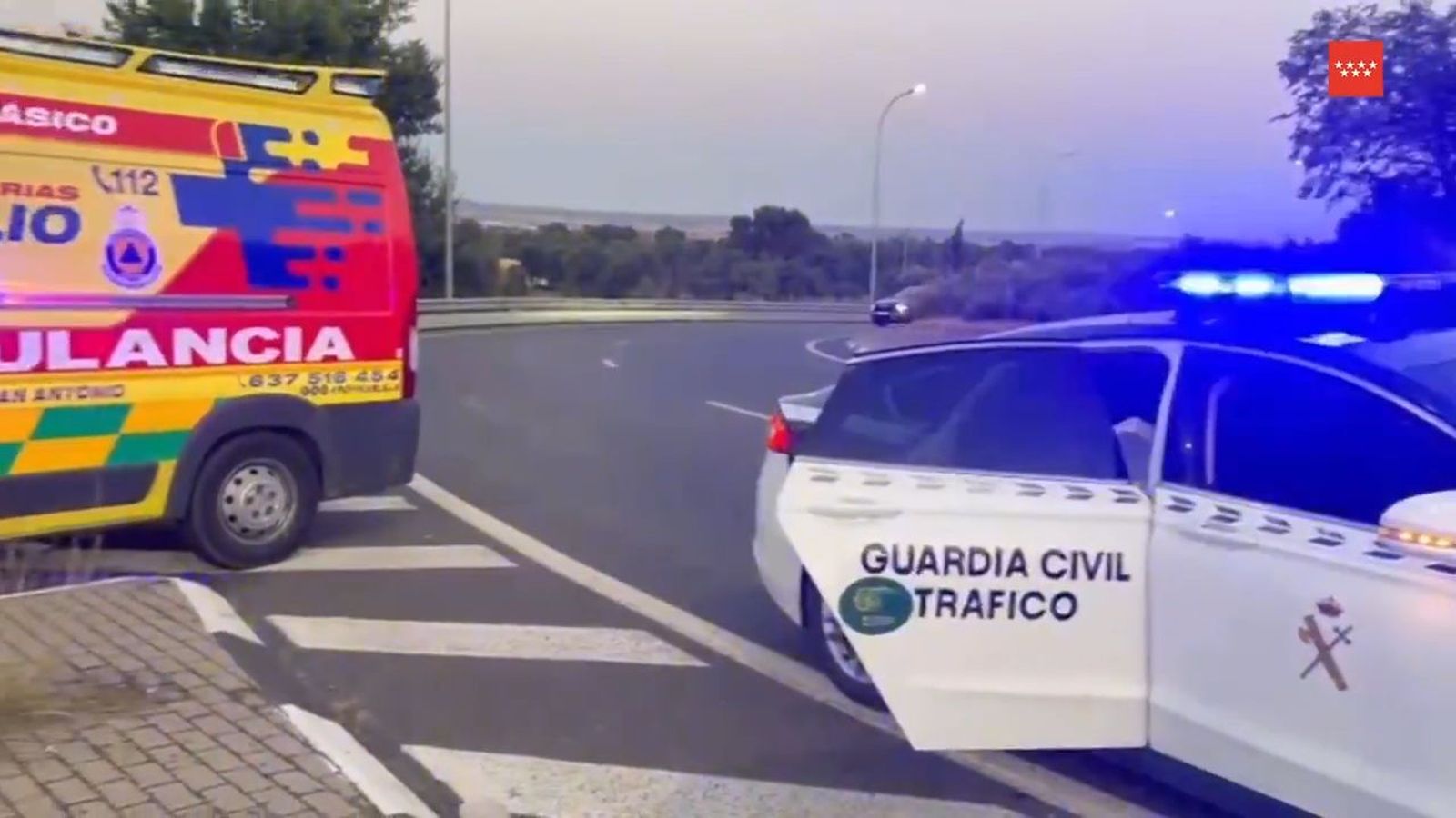 Muere un hombre en Rivas al chocar su moto con un turismo e impactar contra una farola
