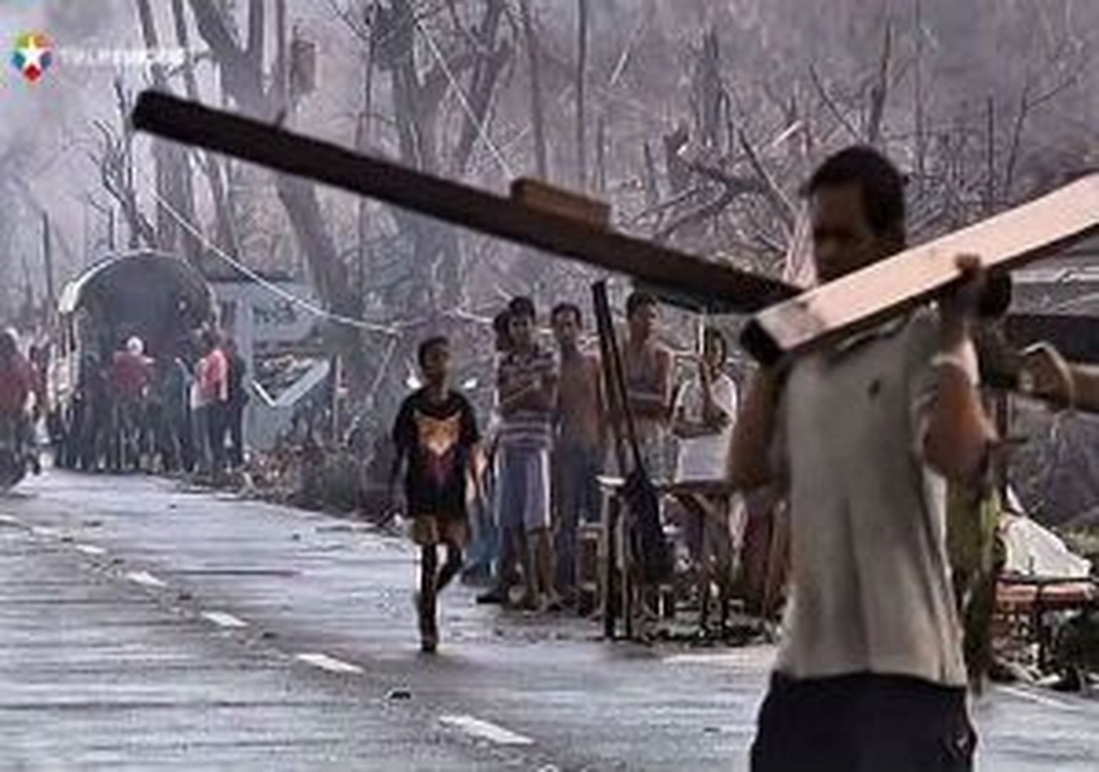 Soldados y especialistas de medio mundo ayudan a las víctimas de Filipinas