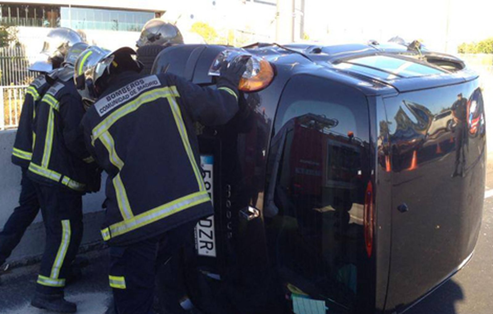 accidente_vuelca_coche