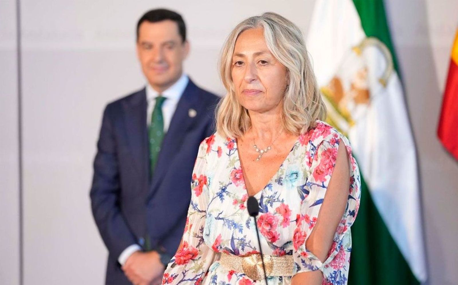 La consejera andaluza de Salud dimite por la crisis de los cribados del cáncer de mama