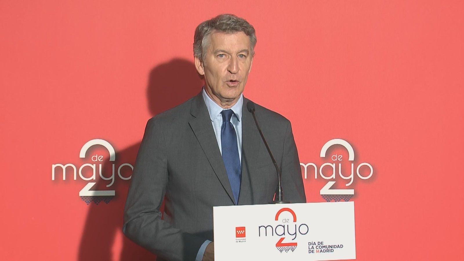 Feijóo felicita el 2 de Mayo y critica las "zancadillas" del gobierno central a Madrid