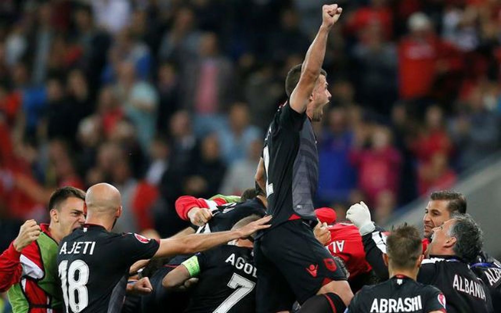 0-1. Albania gana a Rumania y se permite soñar