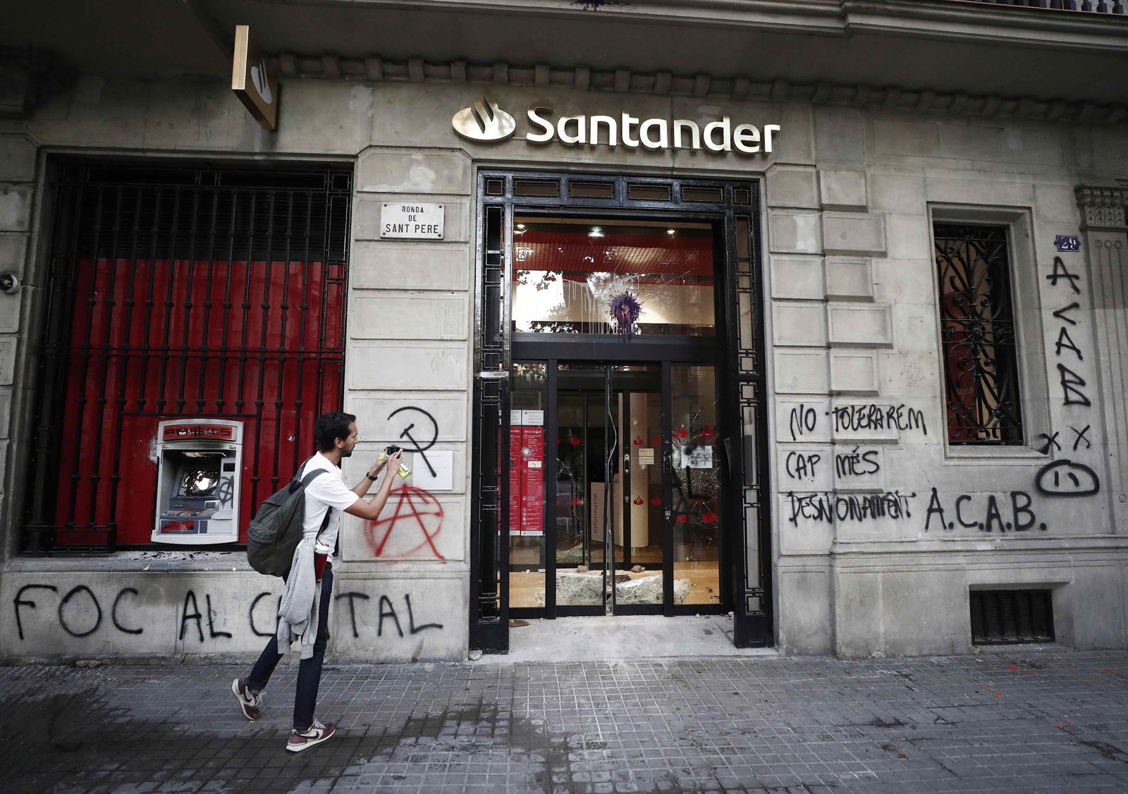 Destrozos en Barcelona tras los disturbios