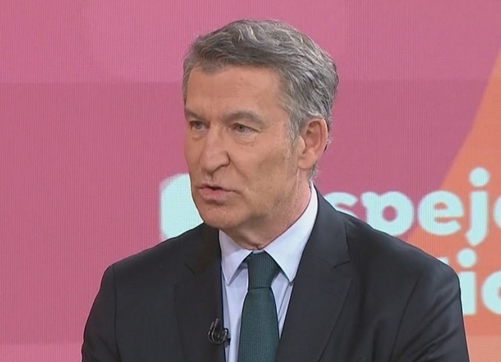 Feijóo dice que Mazón "ha dado la cara" frente a Sánchez
