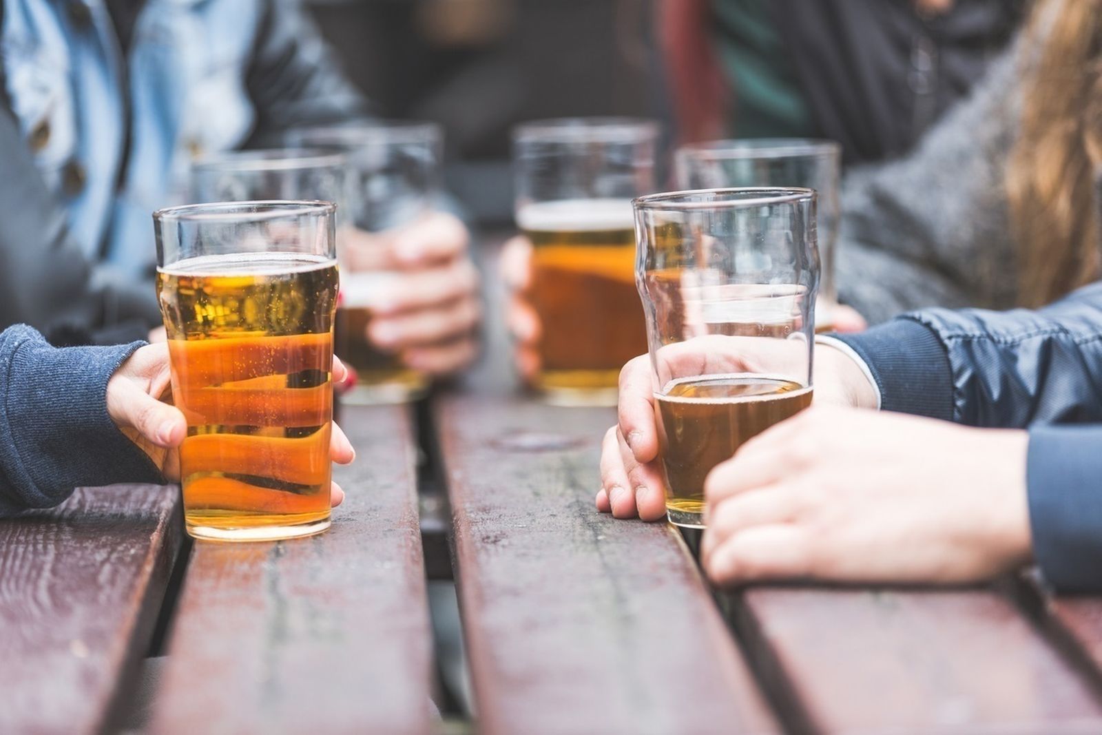El 33,8% de los jóvenes ha aprovechado que otro había tomado alcohol o drogas para tener sexo, según Fad