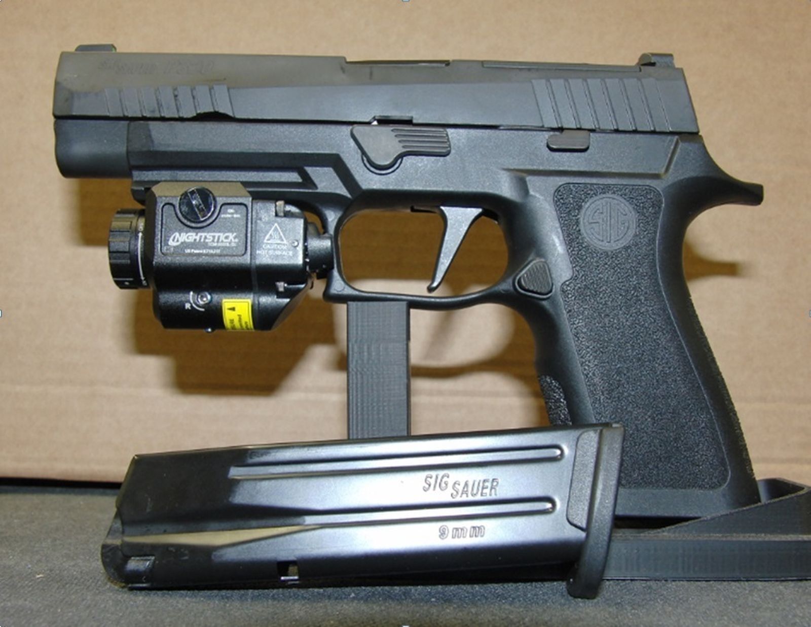 La Policía Nacional Renueva Las Pistolas De Todos Los Agentes De Geo/Goes