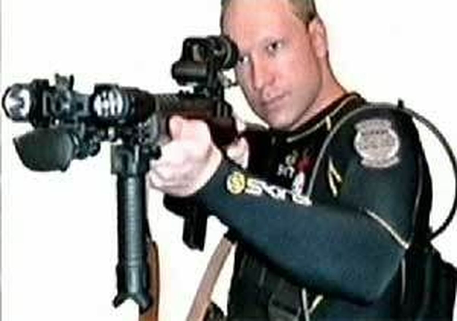 Breivik quiso hablar con los familiares de las víctimas de sus atentados