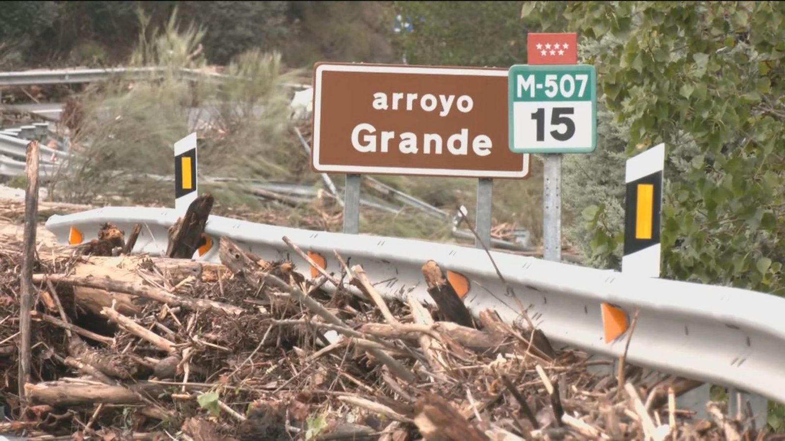 Cuatro carreteras permancen cortadas por la DANA