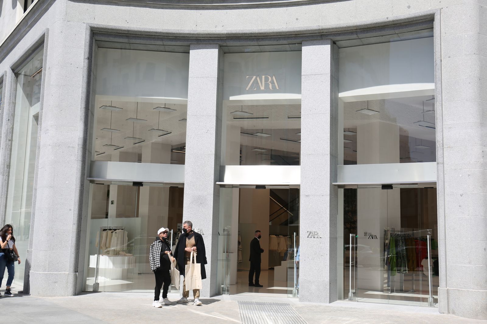 Tienda de 'Zara' en el Edificio España