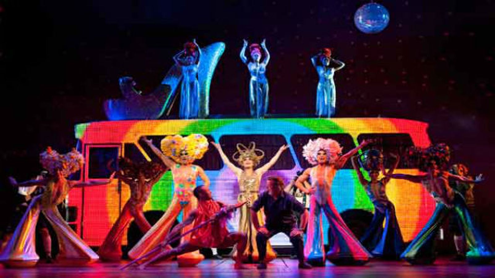 El musical 'Priscilla Reina del Desierto' despide el año en Las Palmas