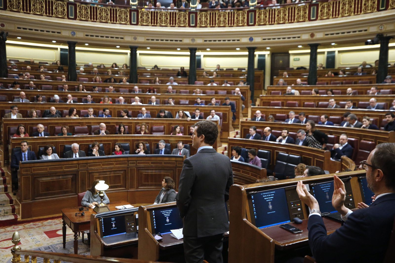 Pedro Sánchez y Pablo Casado vuelven a enfrentarse en el Congreso por Cataluña