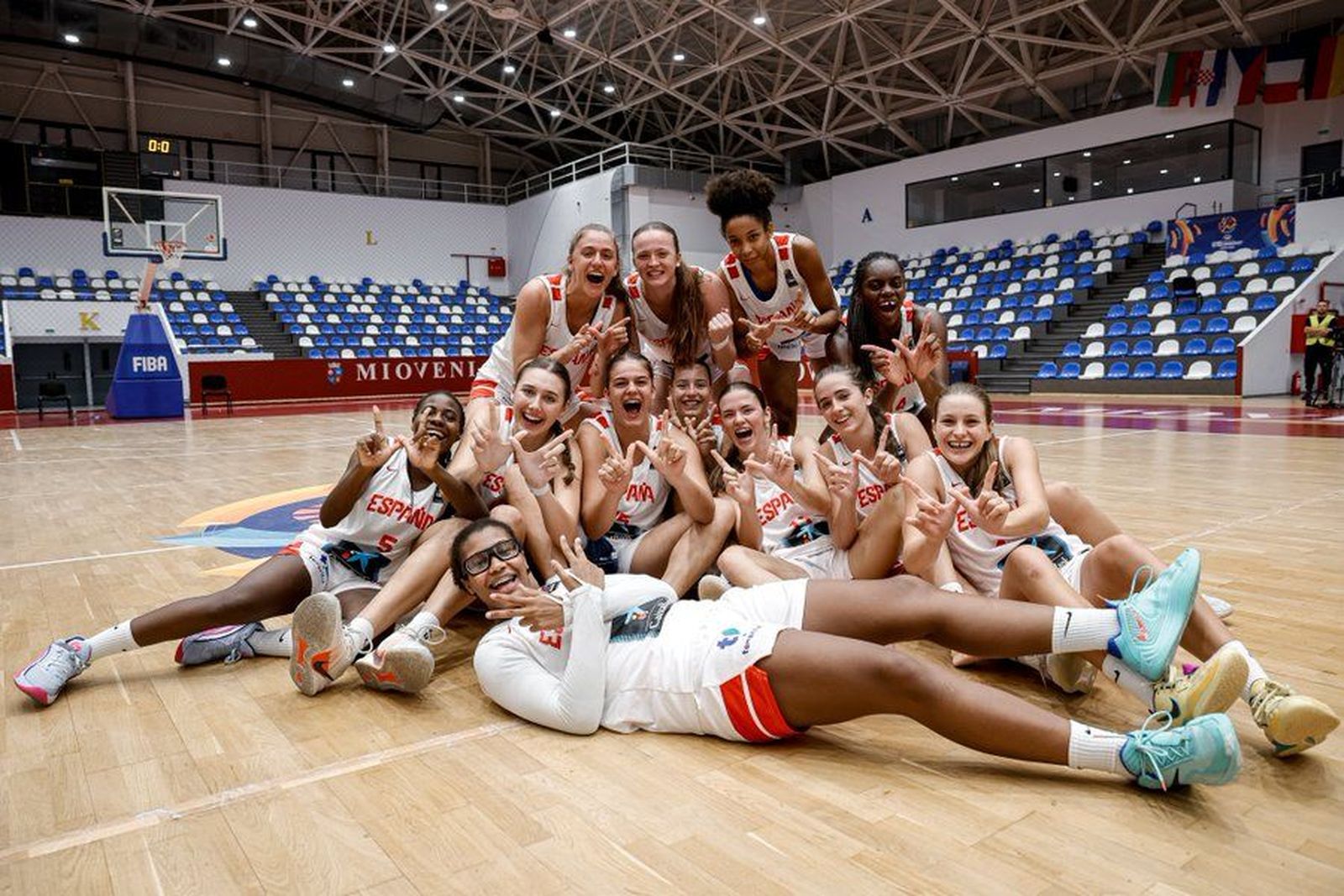 Jugadoras de la selección española femenina de baloncesto sub-16
