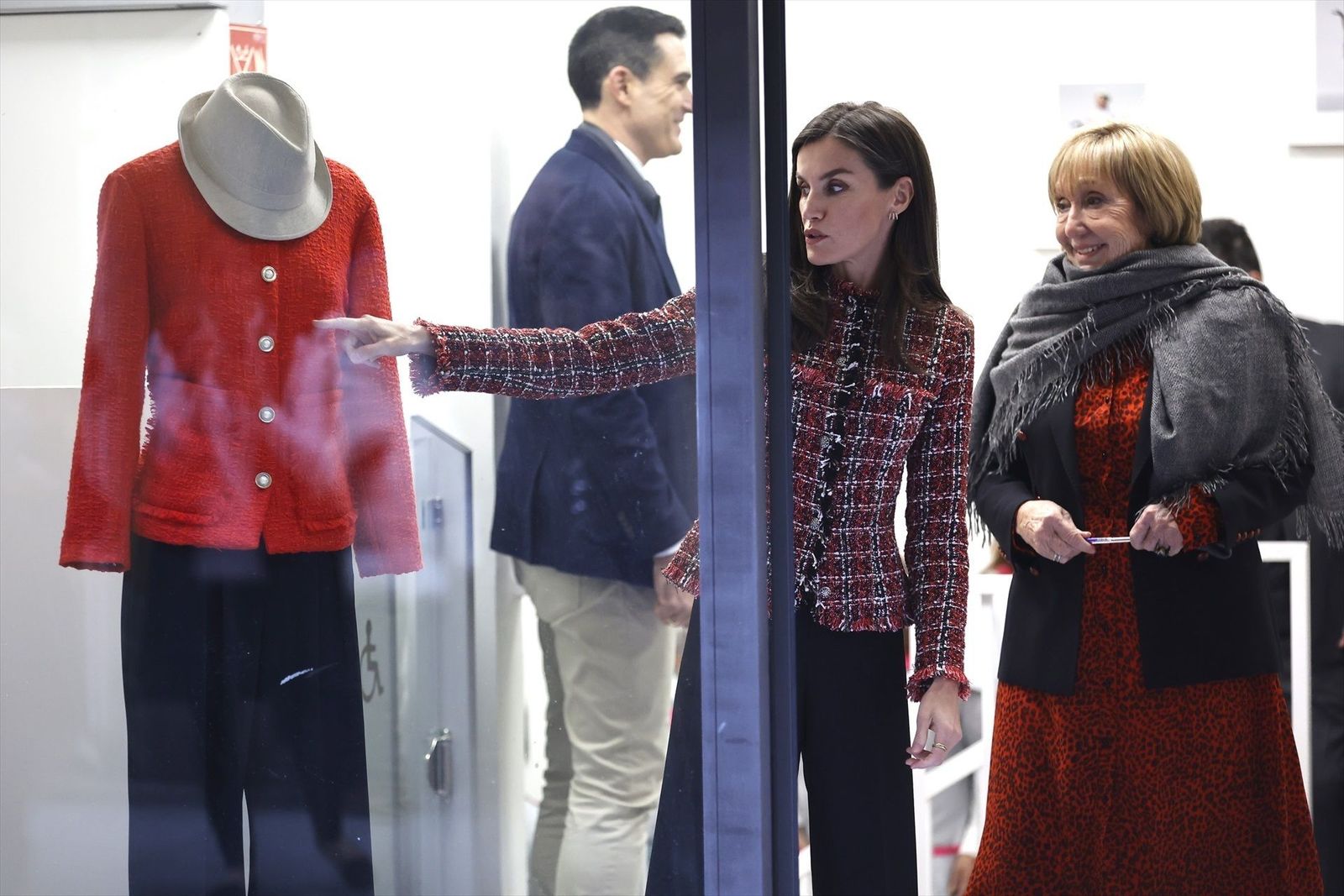 La Reina Letizia apoya y visibiliza la lucha contra la prostitución femenina