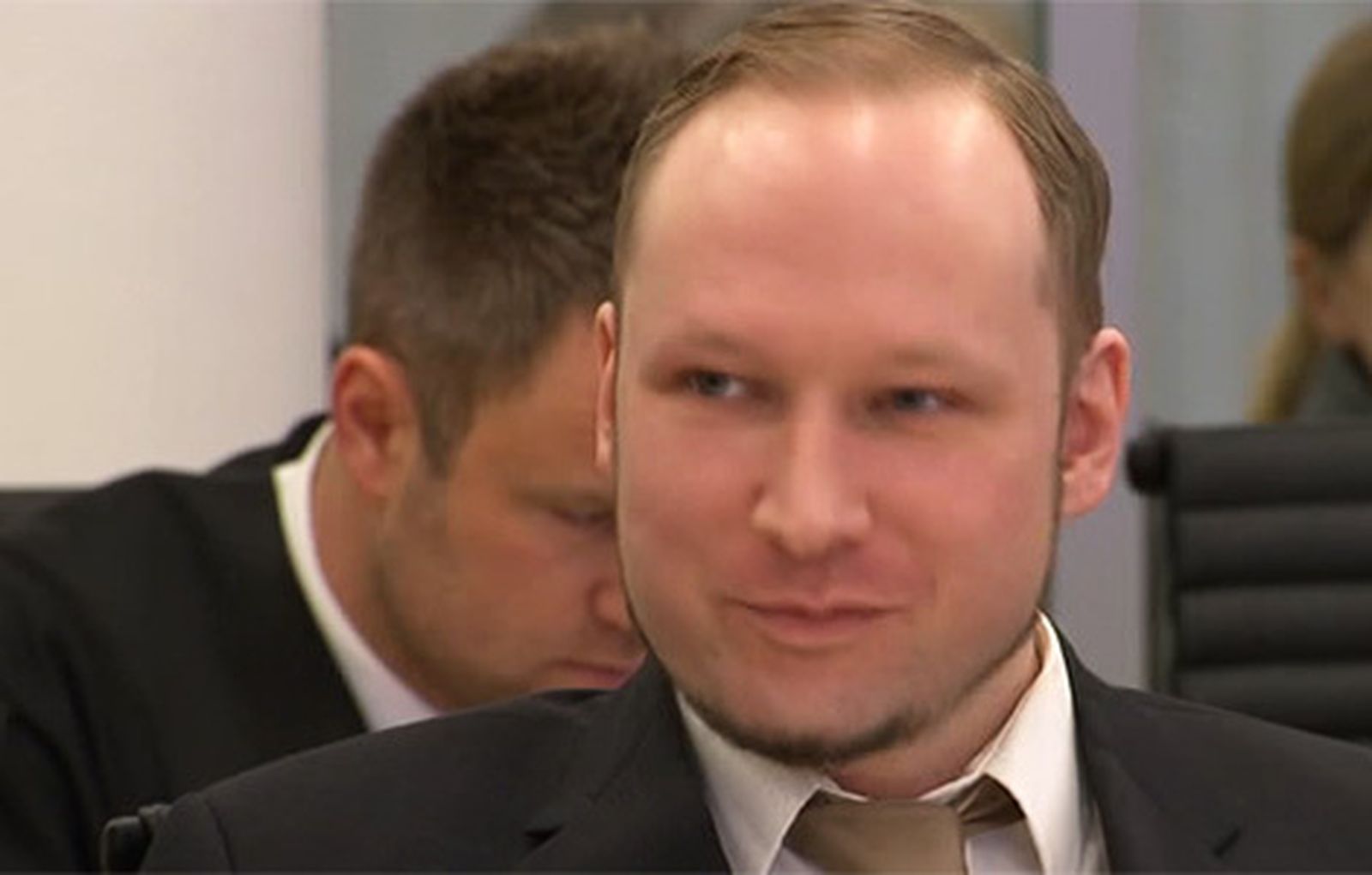 breivik_hoy_carru470