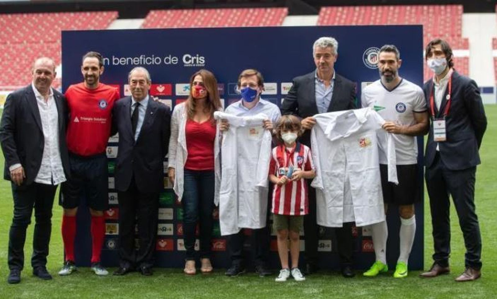 Leyendas del Real Madrid y el Atlético se unen contra el cáncer
