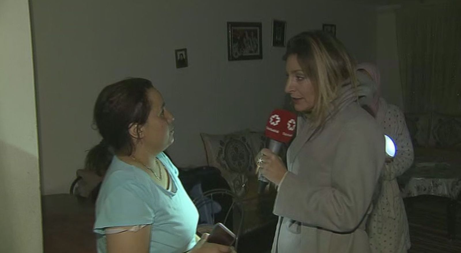 Vivir sin luz en un edificio 'okupado' de Alcobendas