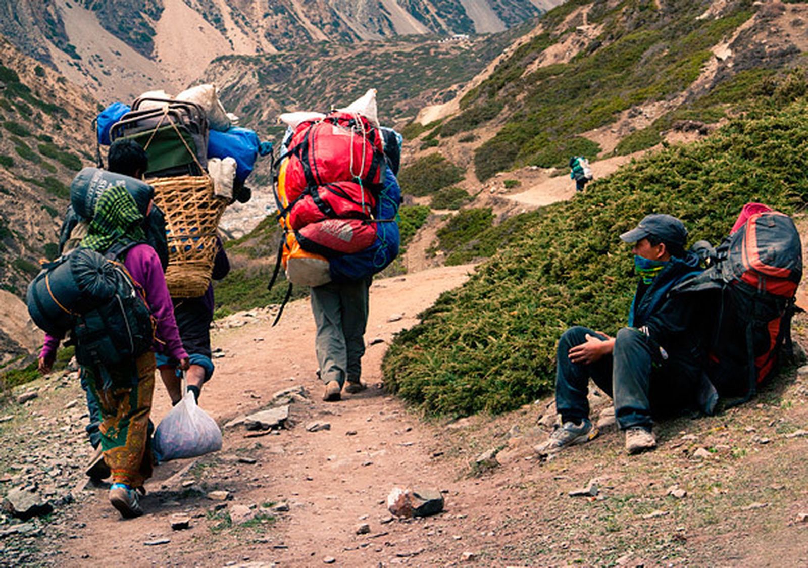 Porteadores nepalíes