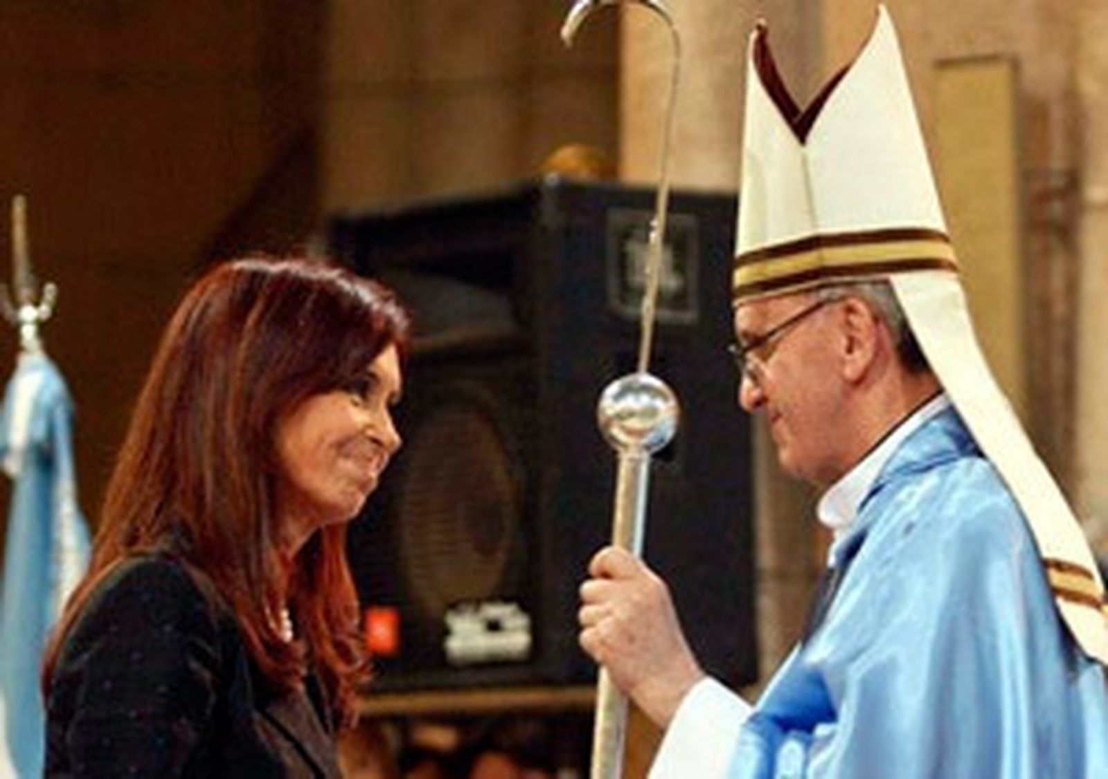 Cristina Fernández de Kirchner saluda a Francisco I