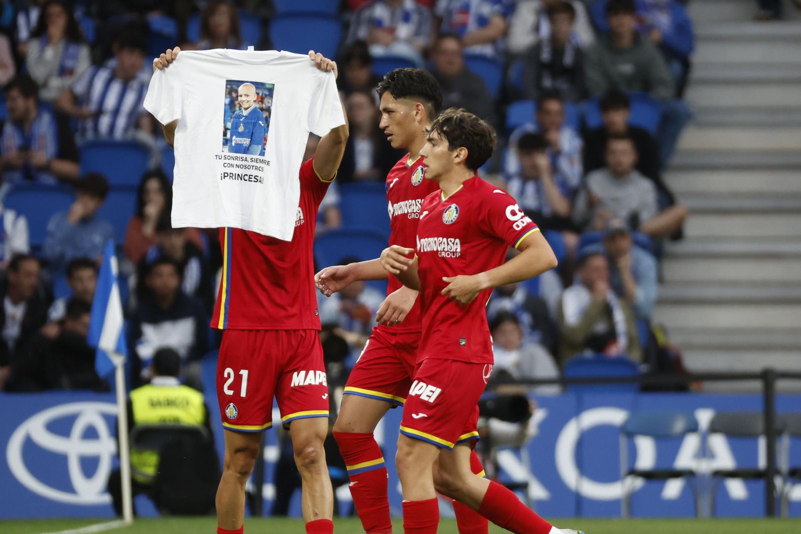 Los jugadores del Getafe dedican el gol a la recientemente fallecida María Caamaño