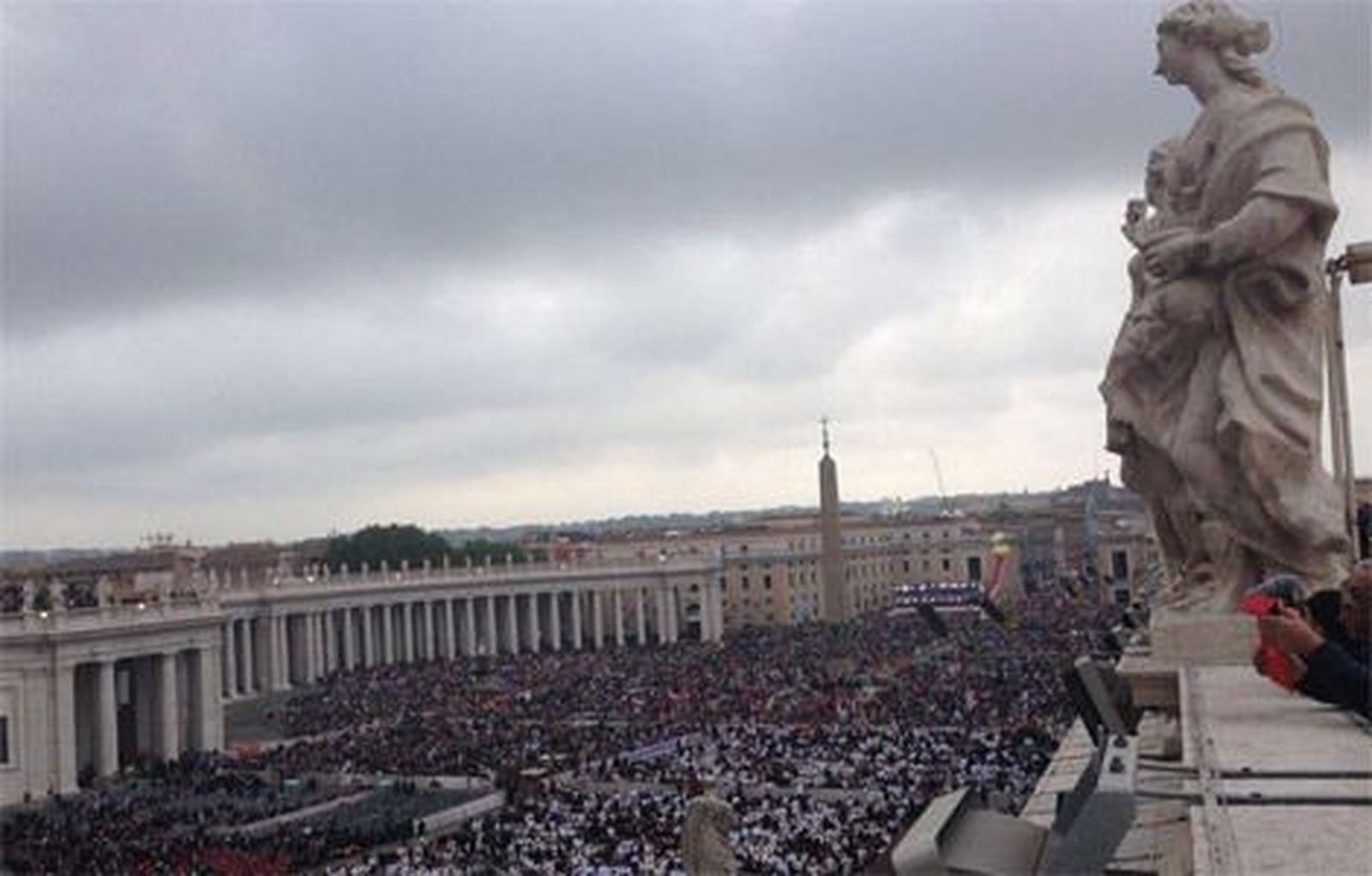 El Papa proclama santos a Juan XXIII y Juan Pablo II