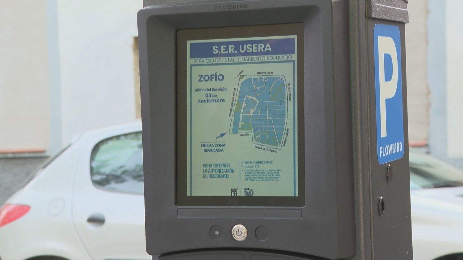Los vecinos de Zofío celebran la llegada de la zona SER al barrio: "Ahora se ven huecos libres para aparcar"