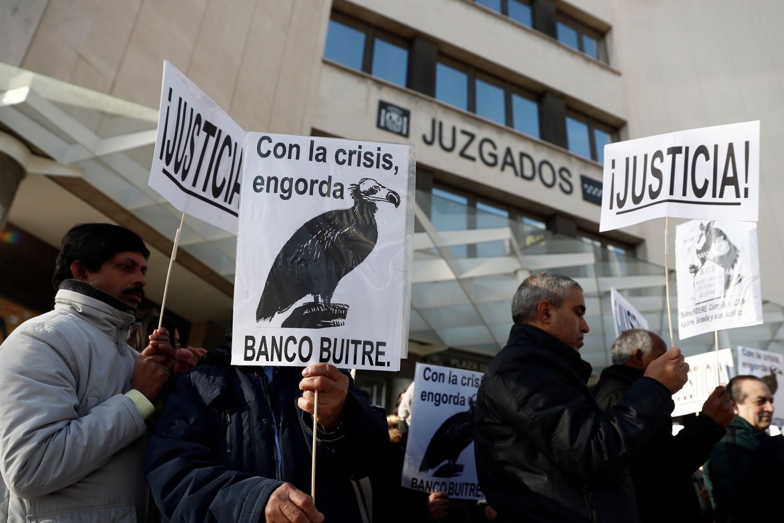 La denuncia de afectados por un fondo buitre: "Nuestras casas no son un negocio"