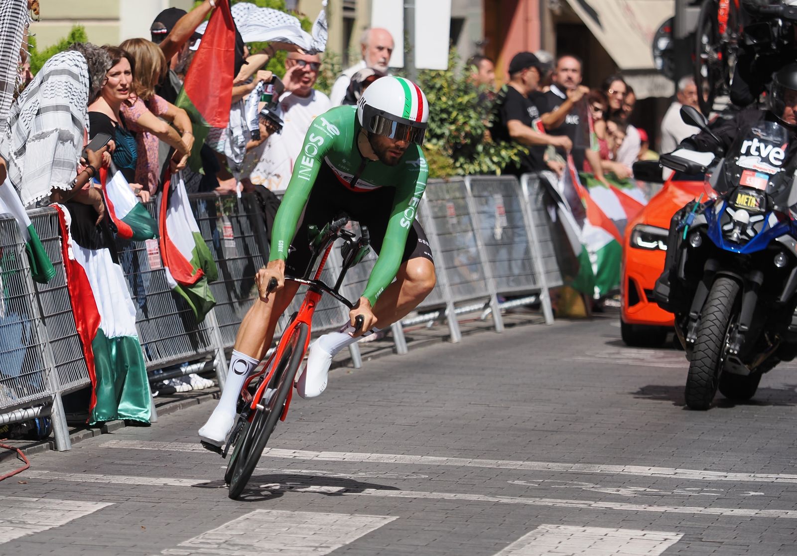 El ciclista Filippo Ganna durante la 18ª etapa de la Vuelta a España