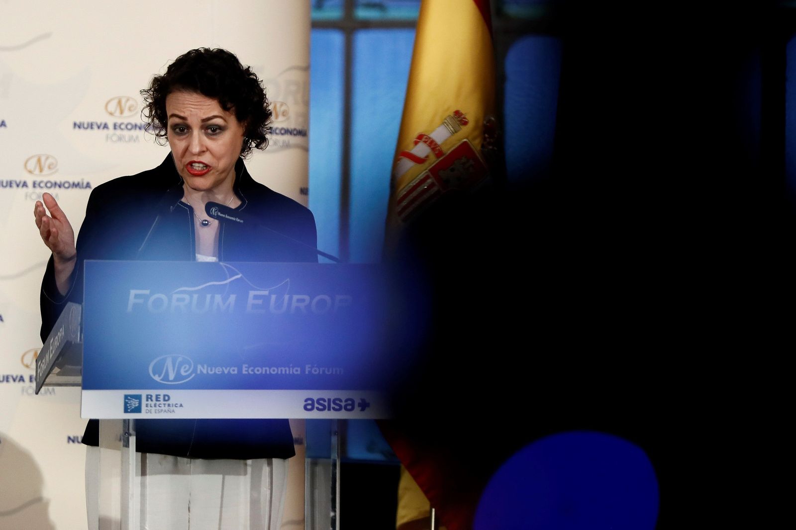 La ministra de Trabajo Magdalena Valerio