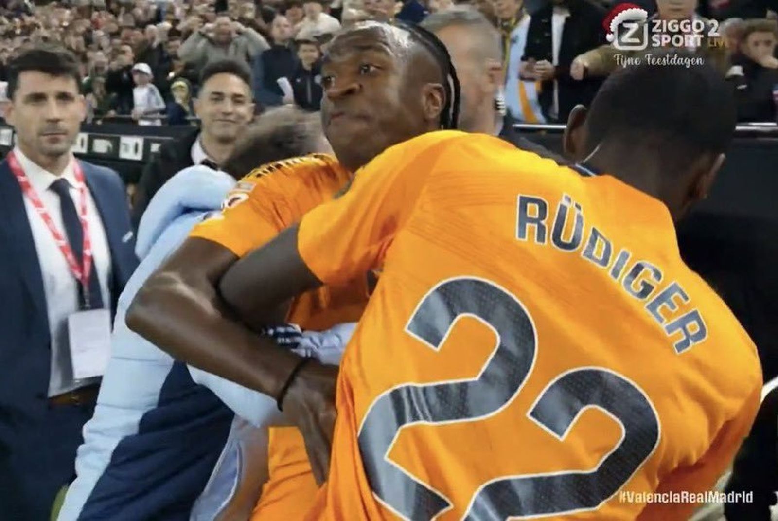 Vinicius tras ser expulsado ante el Valencia