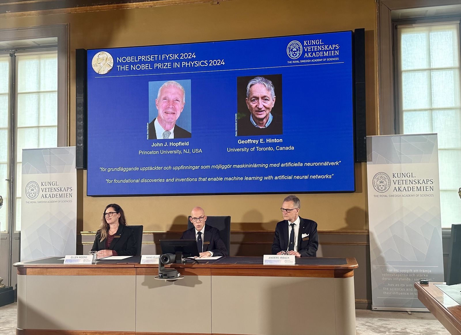 Anuncio de los galardonados con el Nobel de Física 2024, John J. Hopfield y Geoffrey E. Hinton