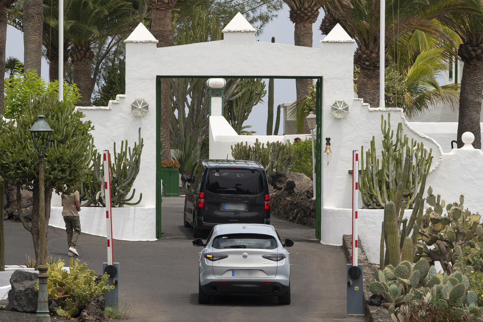 Pedro Sánchez llega a Lanzarote para pasar sus vacaciones familiares