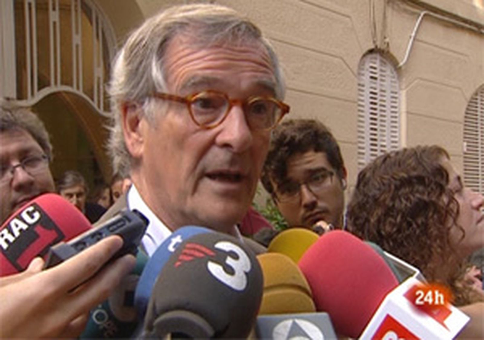 CiU ganaría Barcelona y Girona y el PSC  mantendría Lleida y Tarragona, según TV3