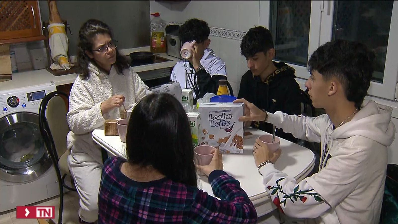 Ayuso renovará el título de familia numerosa en Madrid hasta que el menor de los hijos cumpla los 26 años
